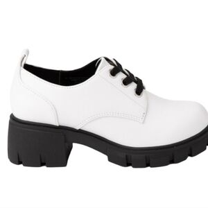 🔹️Sarah-Jayne🔹️ Jolene Lugged Oxford Casual Shoe Size 6M